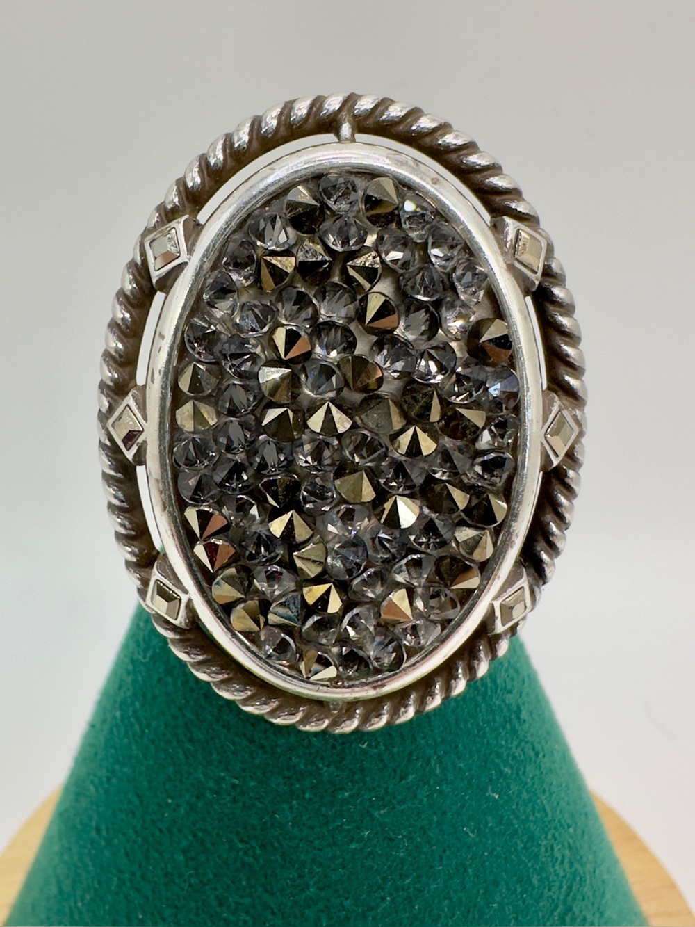 Brighton Crystal Silver Scroll Ring Size 9 Vintage Statement Scroll Work Band - Picture 3 of 11